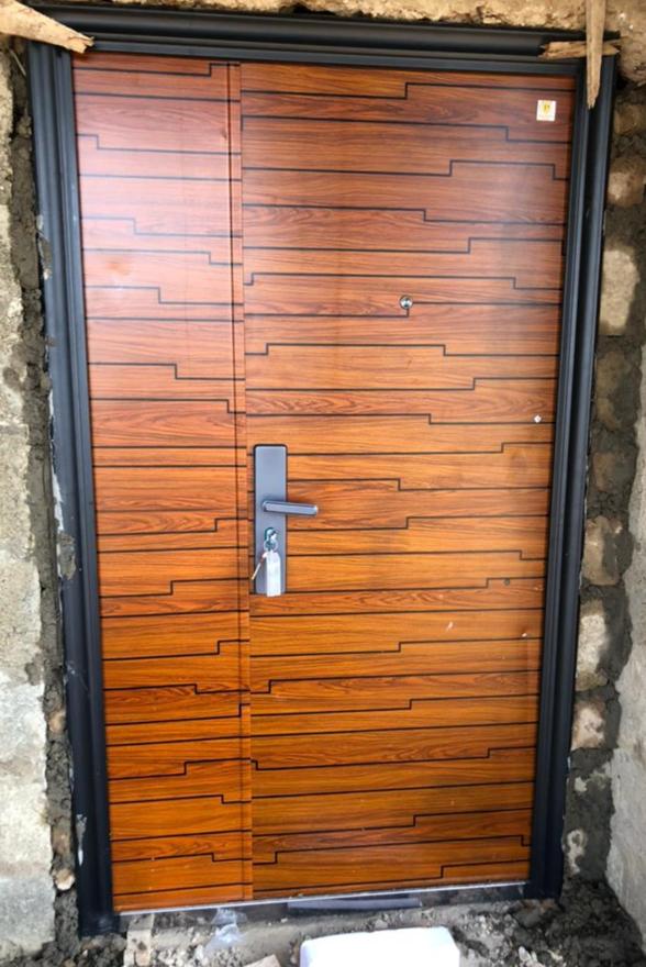 SMOOTH DOORS